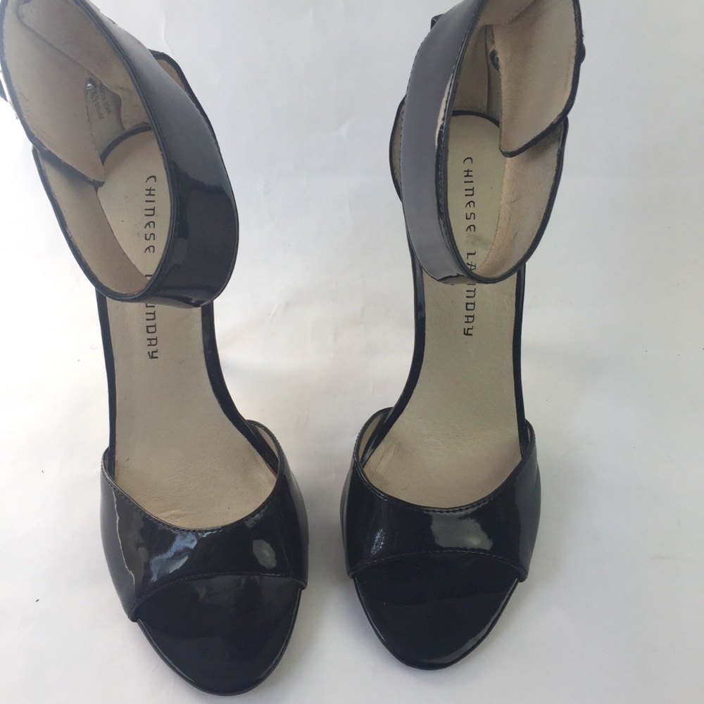 Heels - Picture 2 of 4